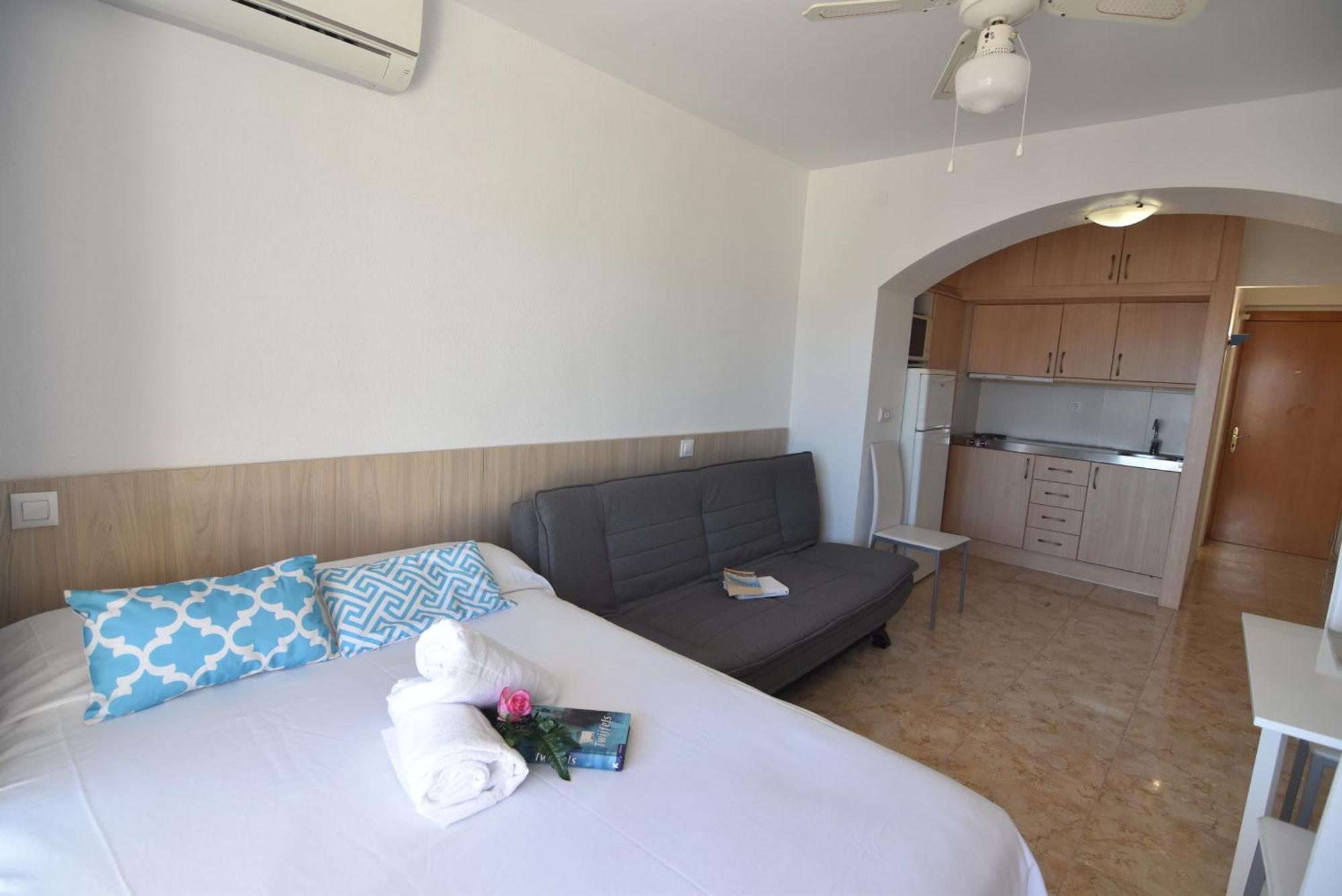 Appartement Rnet - 600 Llevant 04-06 B *