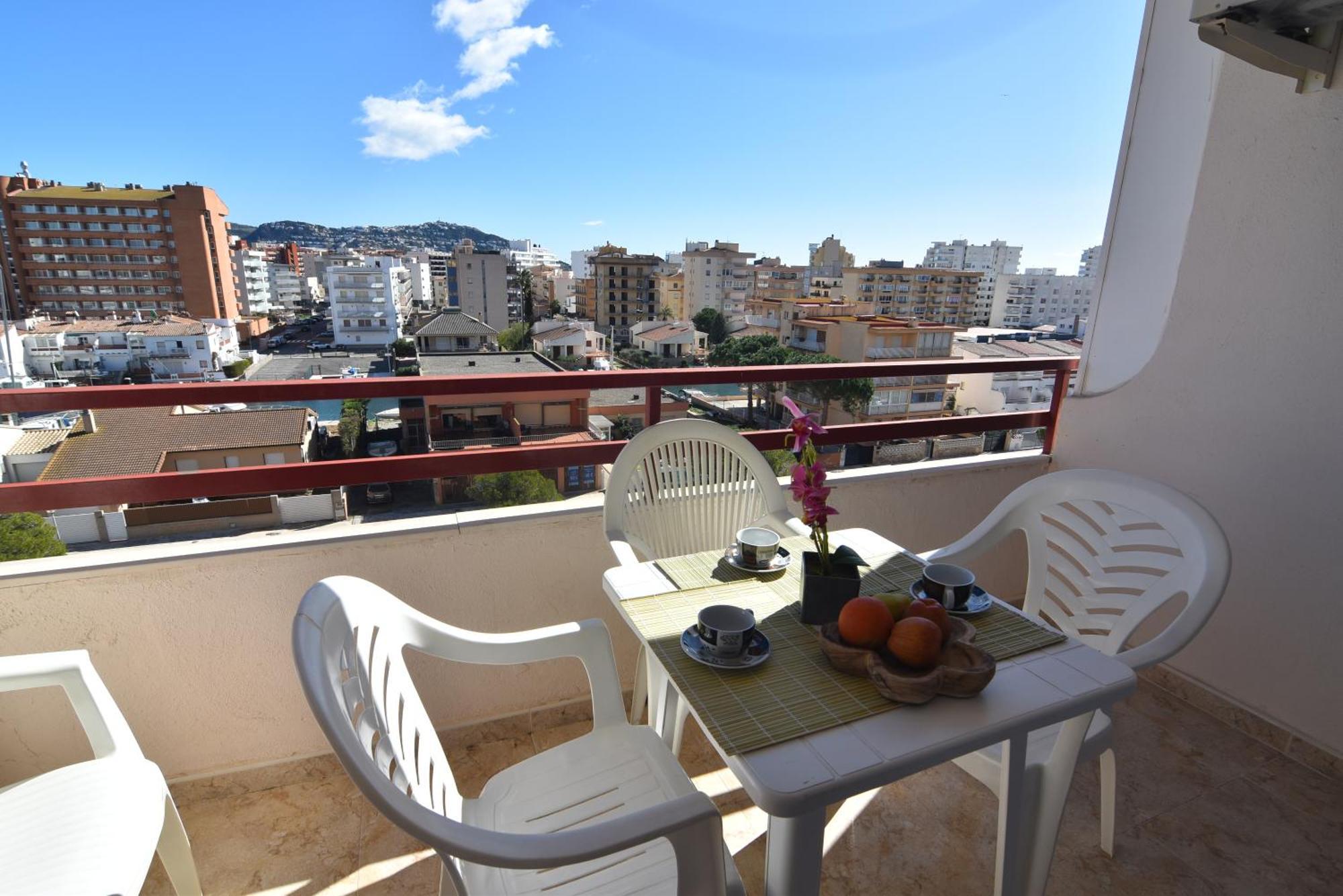 Appartement Rnet - 600 Llevant 04-06 B